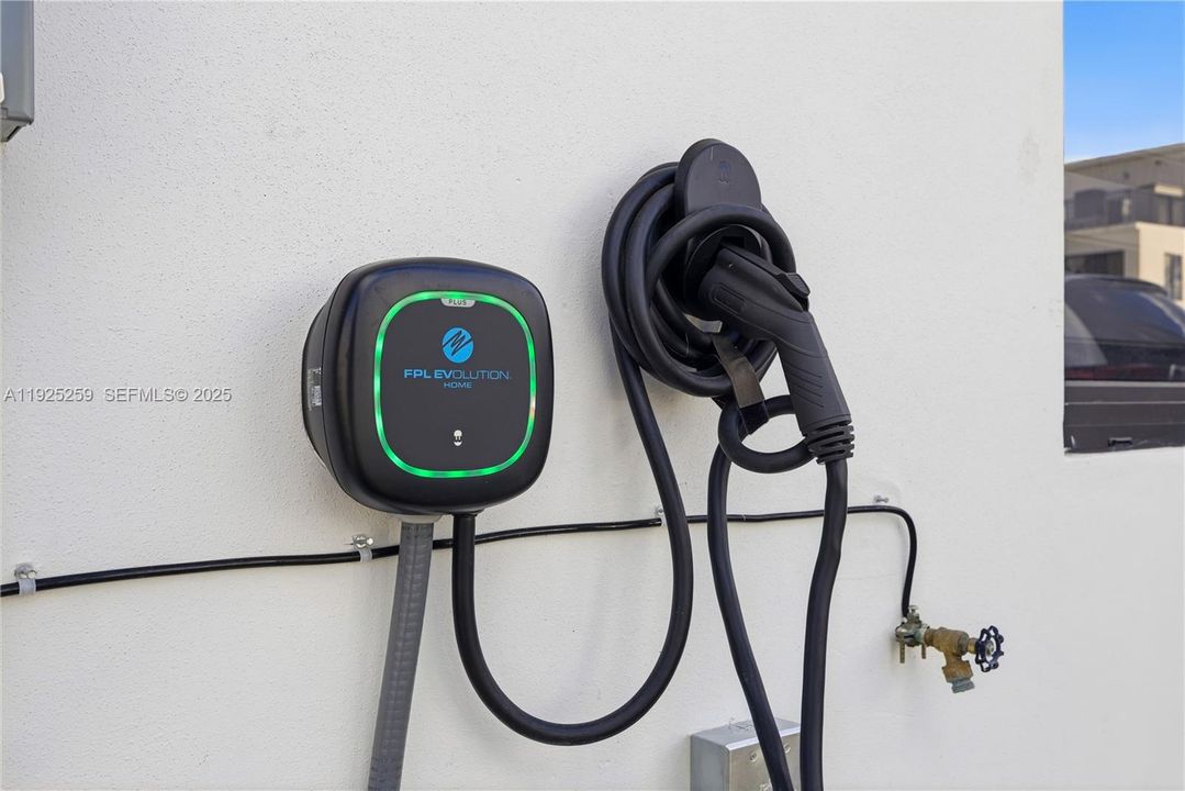 出租: $2,950 (4 贝兹, 3 浴室, 1398 平方英尺)