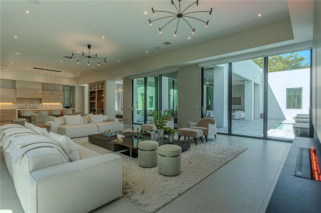 На продажу: $4,400,000 (5 спален, 6 ванн, 5532 Квадратных фут)