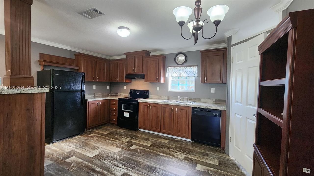 На продажу: $90,000 (3 спален, 2 ванн, 0 Квадратных фут)