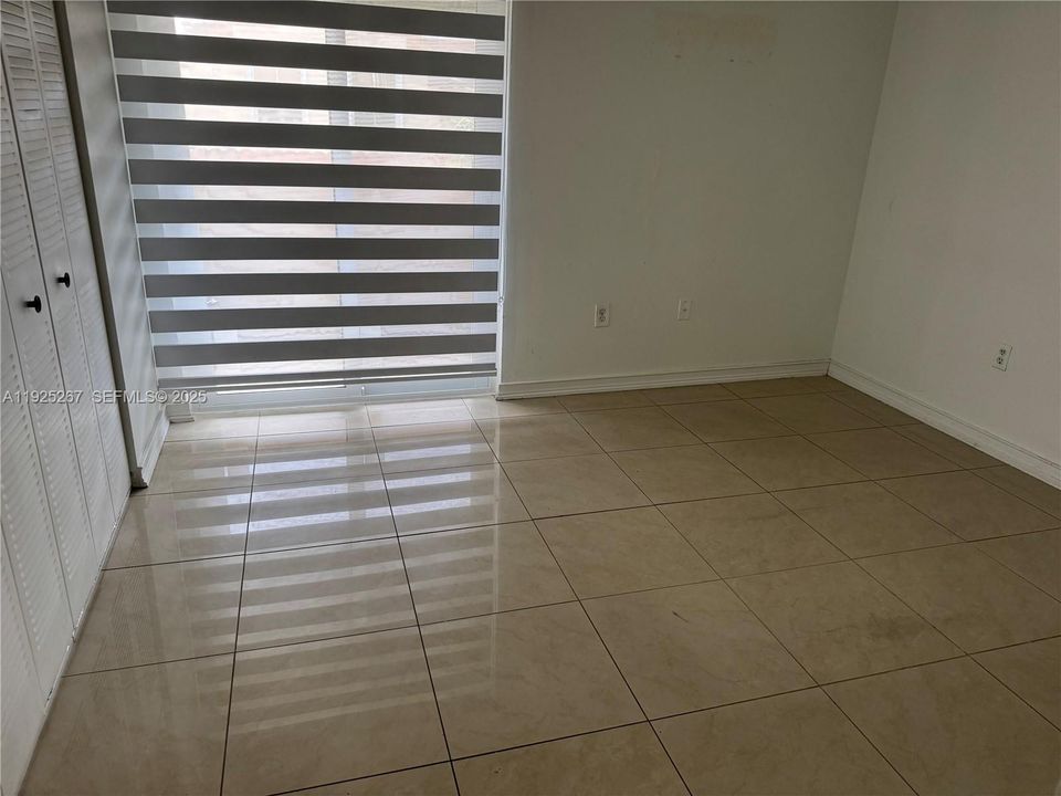 For Rent: $2,250 (2 beds, 2 baths, 859 Square Feet)