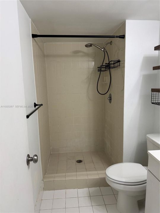 For Rent: $2,250 (2 beds, 2 baths, 859 Square Feet)
