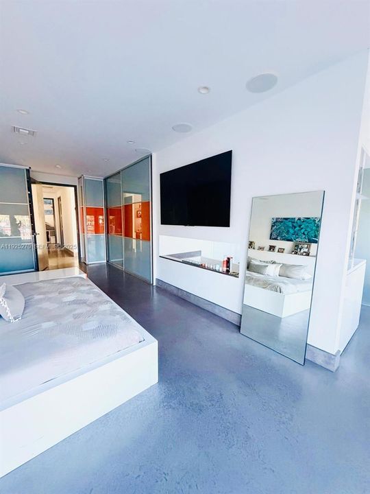 En Renta: $14,000 (4 camas, 3 baños, 3200 Pies cuadrados)