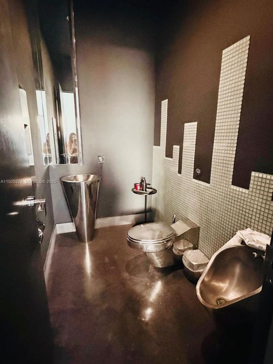 En Renta: $14,000 (4 camas, 3 baños, 3200 Pies cuadrados)