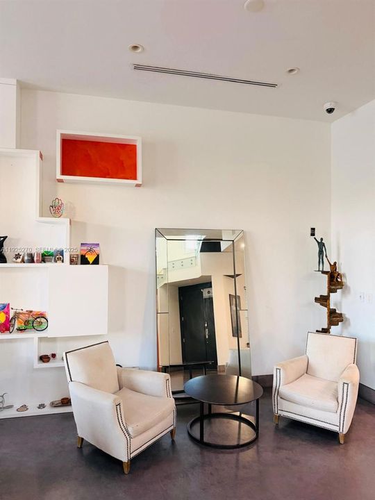 En Renta: $14,000 (4 camas, 3 baños, 3200 Pies cuadrados)