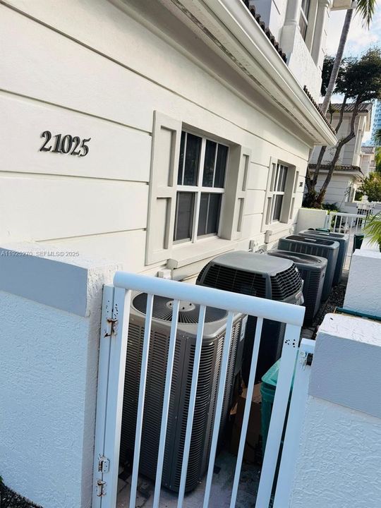 En Renta: $14,000 (4 camas, 3 baños, 3200 Pies cuadrados)