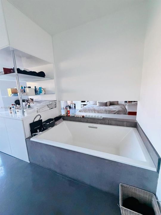 En Renta: $14,000 (4 camas, 3 baños, 3200 Pies cuadrados)