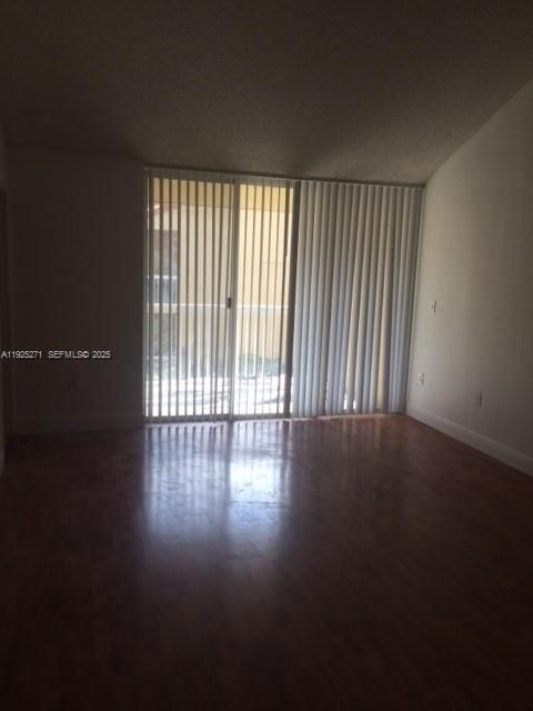 На продажу: $310,000 (1 спален, 1 ванн, 907 Квадратных фут)