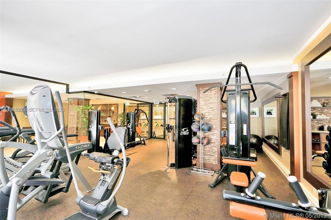 For Sale: $950,000 (2 beds, 2 baths, 1910 Square Feet)