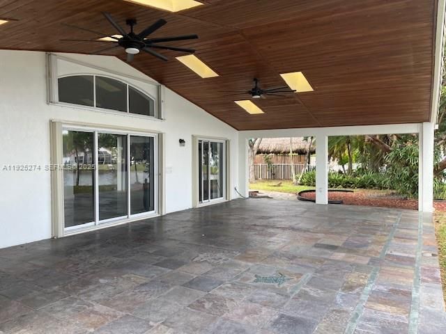 出租: $3,900 (3 贝兹, 2 浴室, 1648 平方英尺)