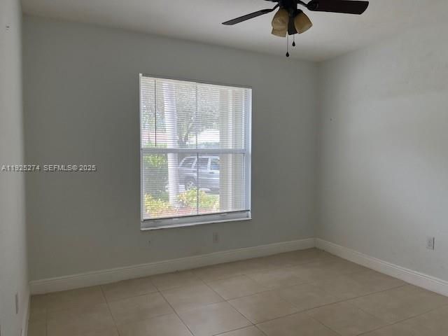 出租: $3,900 (3 贝兹, 2 浴室, 1648 平方英尺)