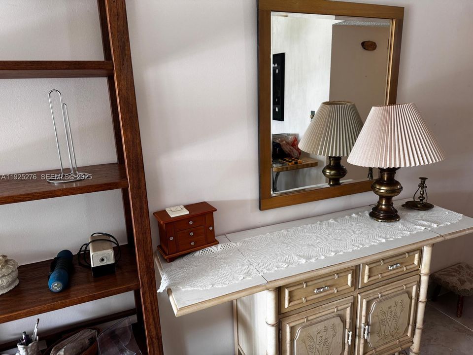 For Rent: $1,875 (2 beds, 2 baths, 1100 Square Feet)