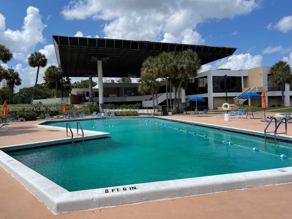 For Rent: $1,875 (2 beds, 2 baths, 1100 Square Feet)