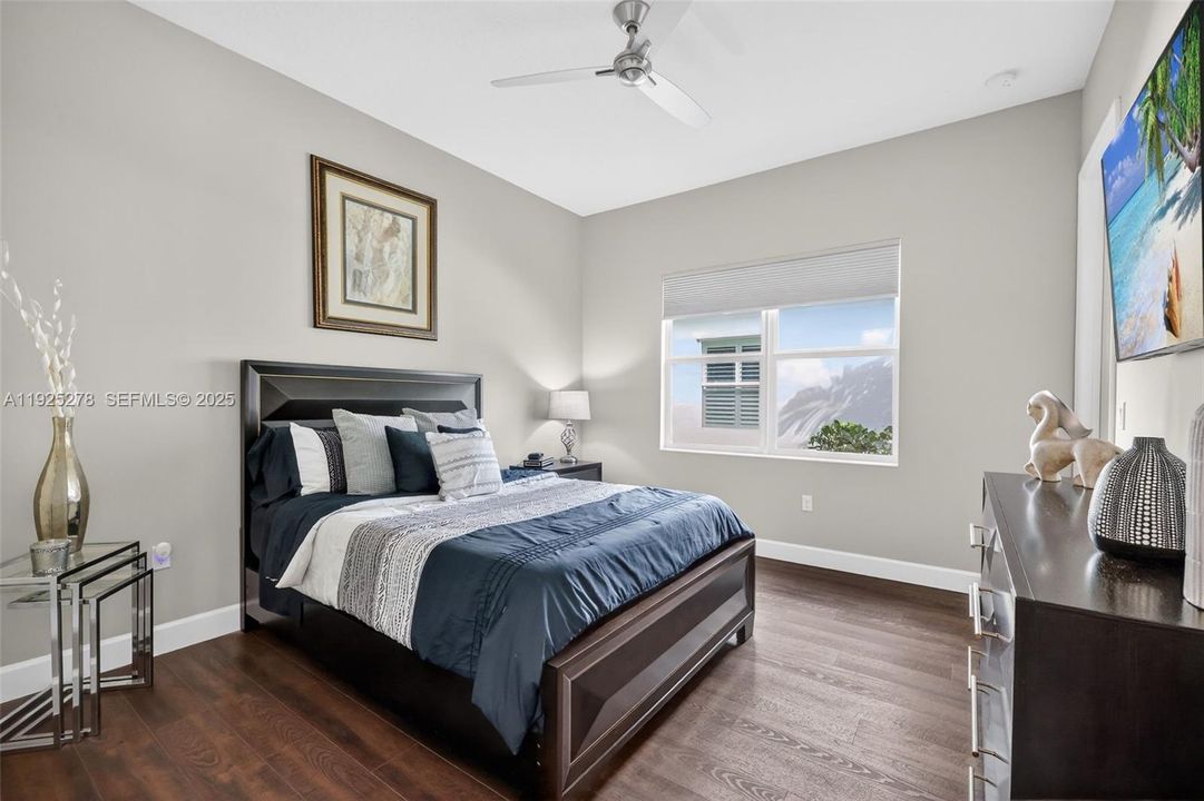 На продажу: $975,000 (3 спален, 3 ванн, 3108 Квадратных фут)