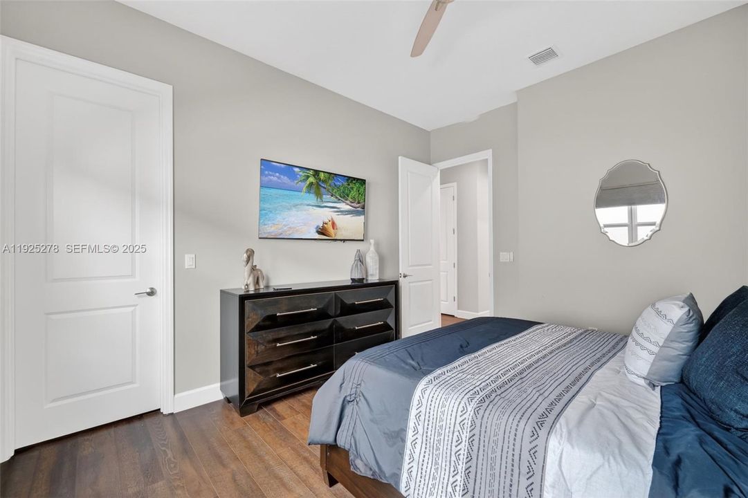 На продажу: $975,000 (3 спален, 3 ванн, 3108 Квадратных фут)