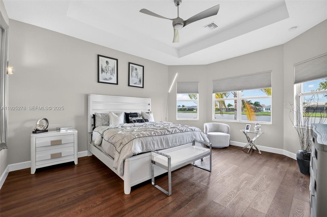 На продажу: $975,000 (3 спален, 3 ванн, 3108 Квадратных фут)