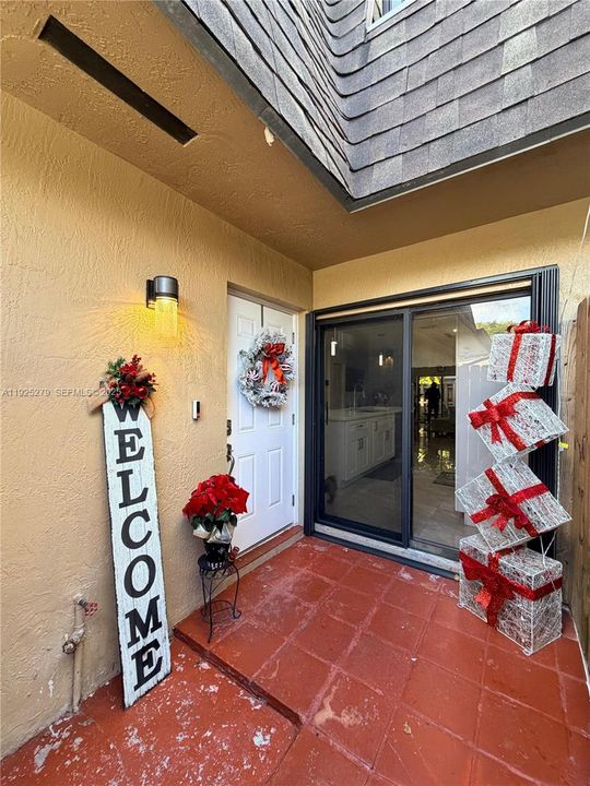 For Rent: $3,000 (3 beds, 2 baths, 1451 Square Feet)