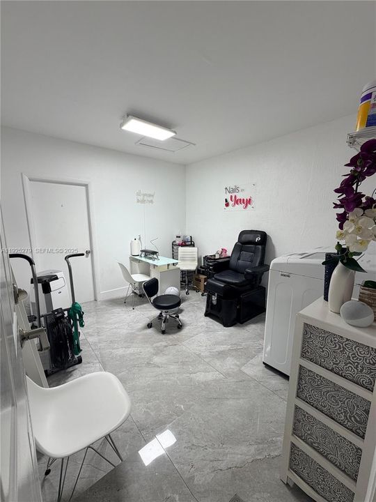 For Rent: $3,000 (3 beds, 2 baths, 1451 Square Feet)