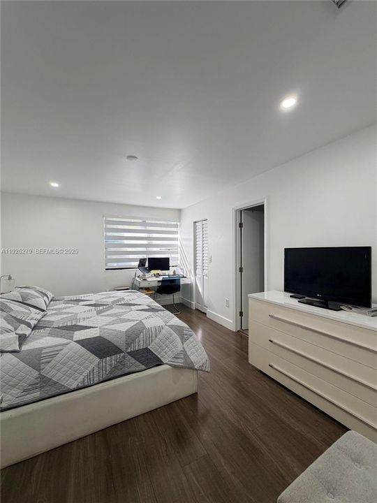 For Rent: $3,000 (3 beds, 2 baths, 1451 Square Feet)