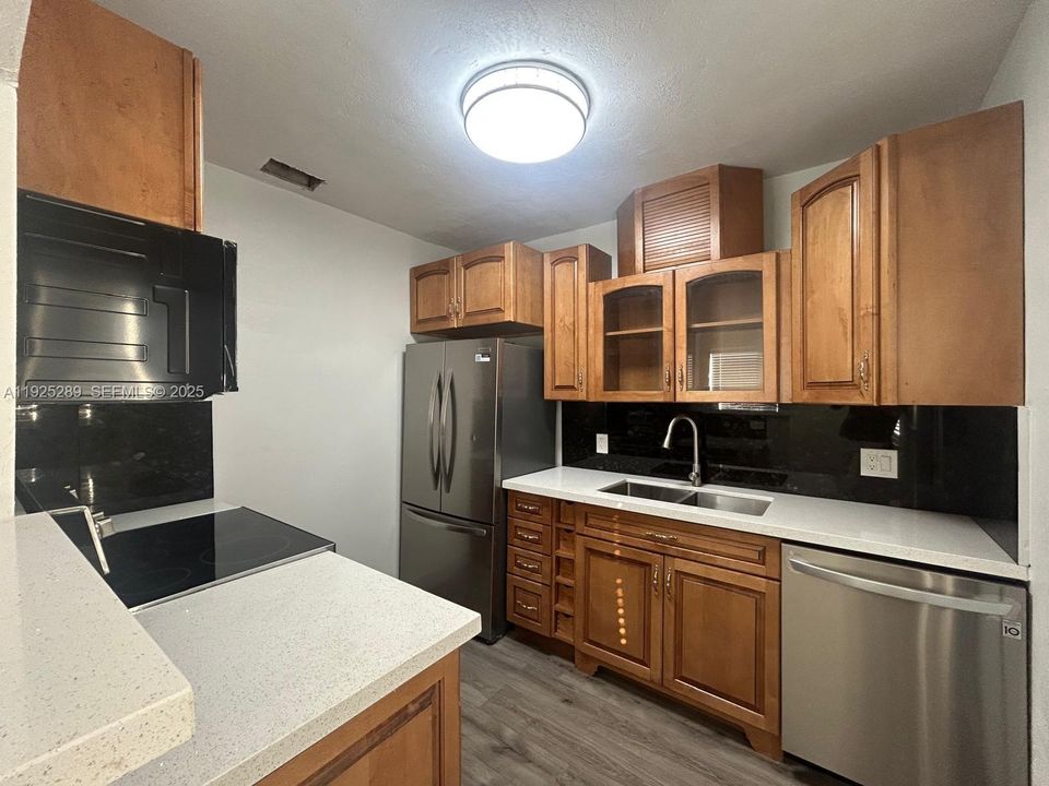 待售: $419,900 (3 贝兹, 2 浴室, 925 平方英尺)