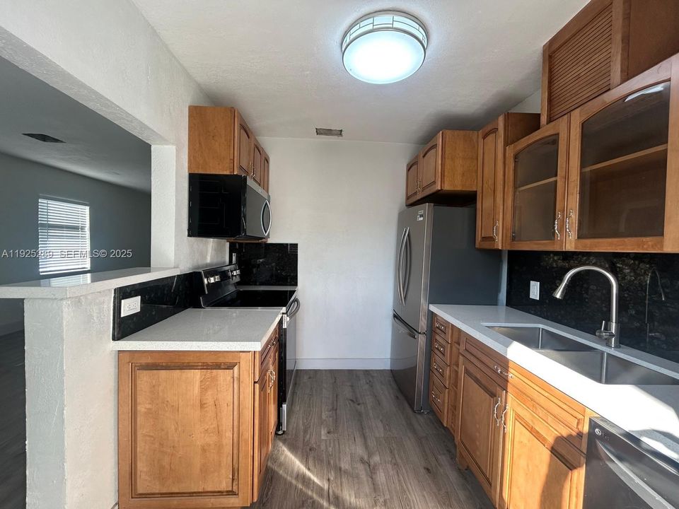 待售: $419,900 (3 贝兹, 2 浴室, 925 平方英尺)