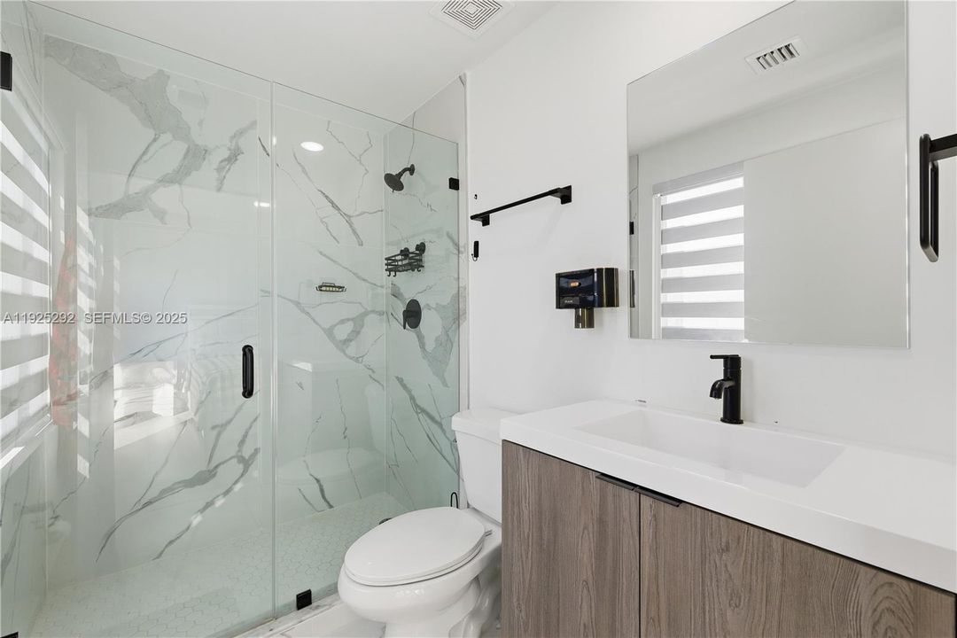 出租: $2,950 (4 贝兹, 3 浴室, 1398 平方英尺)