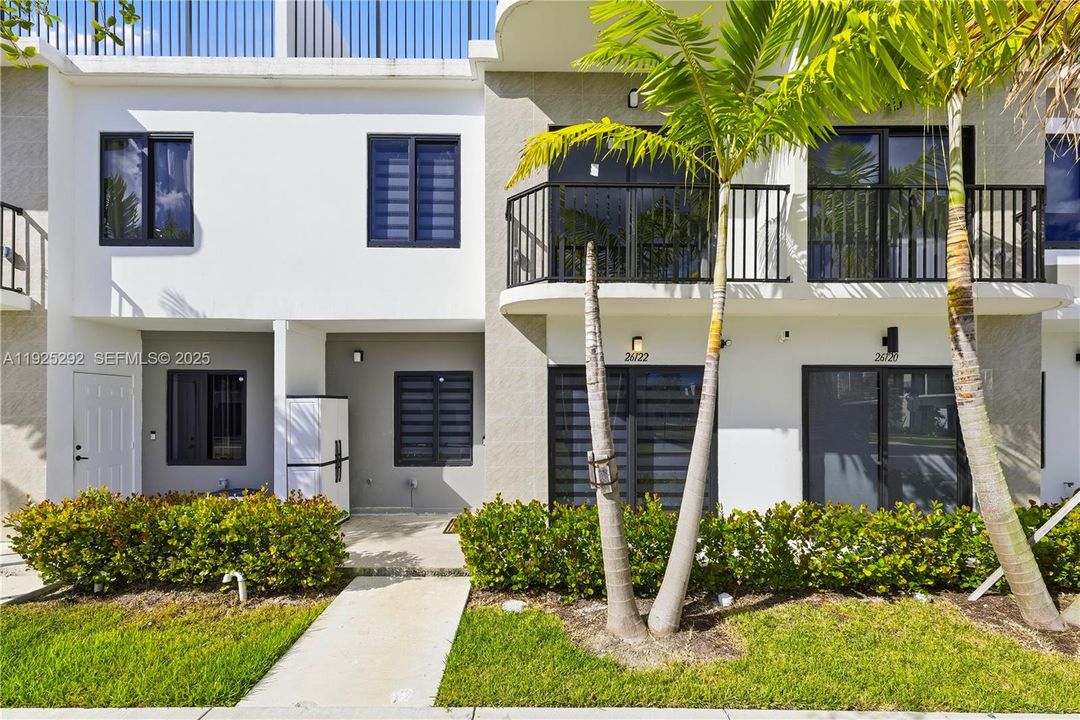 出租: $2,950 (4 贝兹, 3 浴室, 1398 平方英尺)