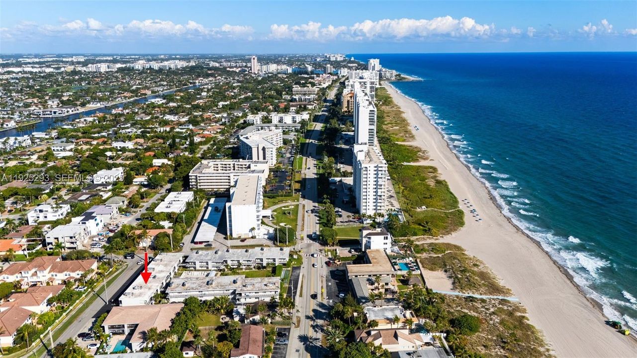 На продажу: $305,000 (1 спален, 1 ванн, 700 Квадратных фут)