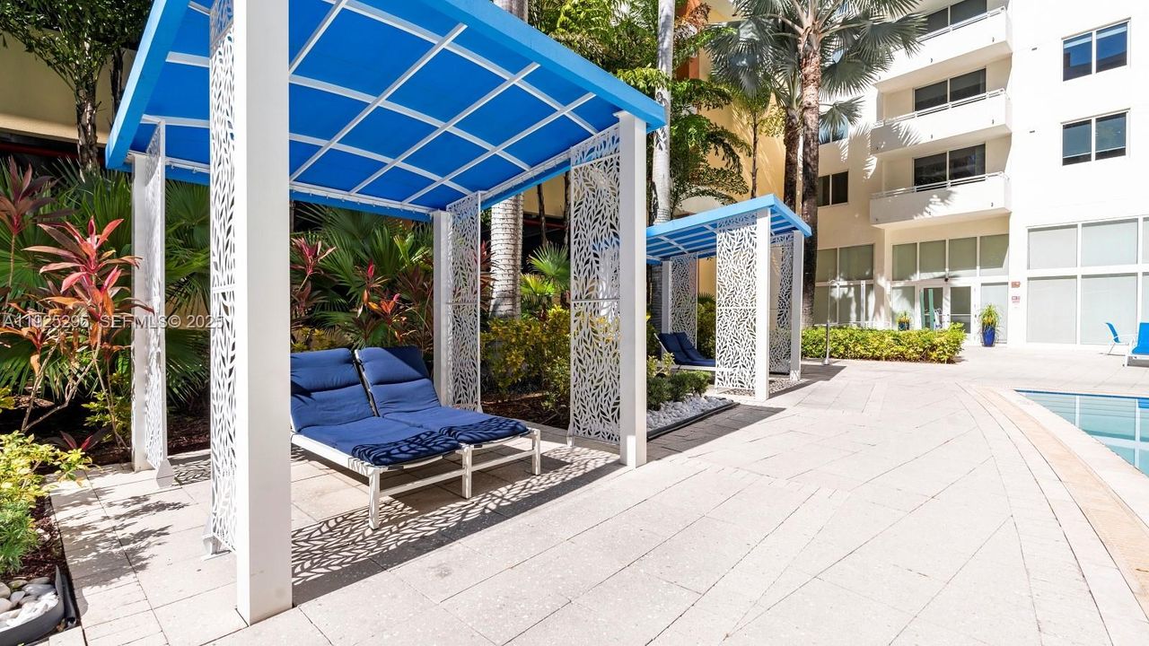 В аренду: $3,250 (2 спален, 2 ванн, 1070 Квадратных фут)