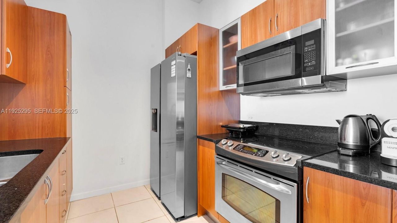 В аренду: $3,250 (2 спален, 2 ванн, 1070 Квадратных фут)