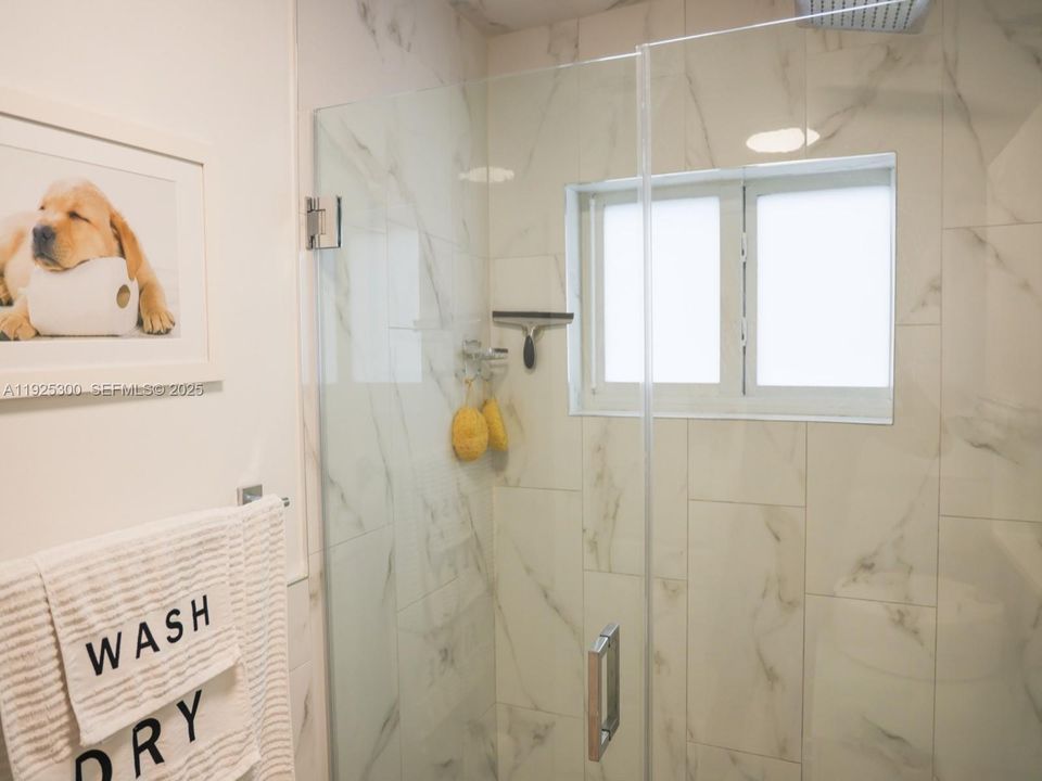 En Venta: $679,900 (3 camas, 2 baños, 1599 Pies cuadrados)