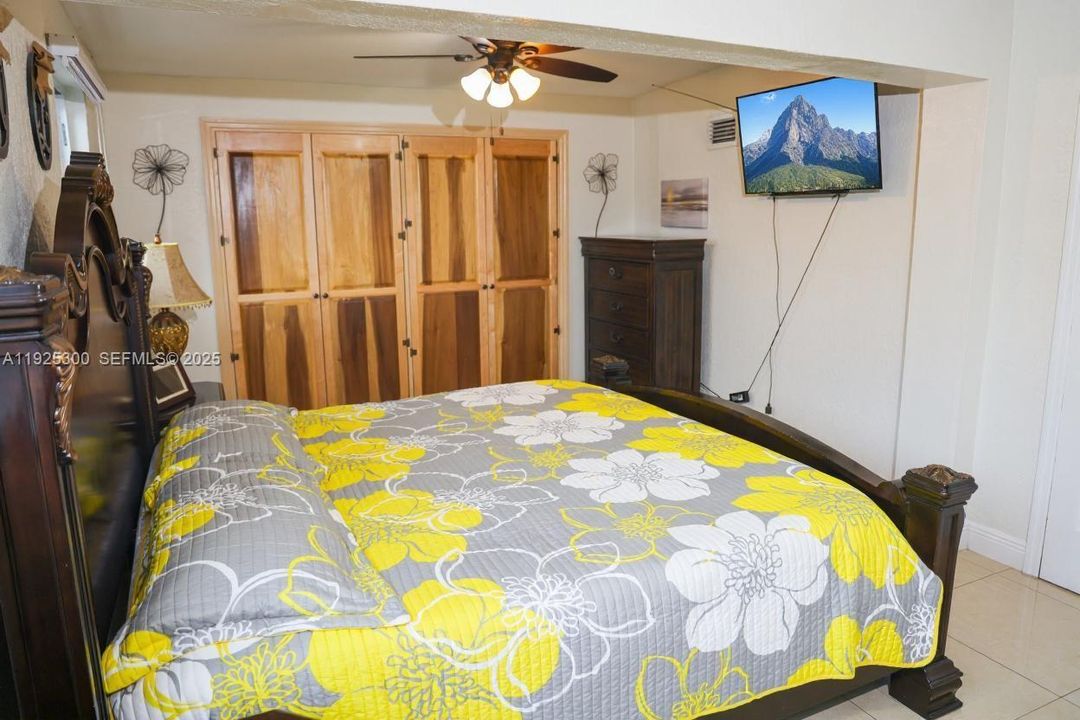 En Venta: $679,900 (3 camas, 2 baños, 1599 Pies cuadrados)