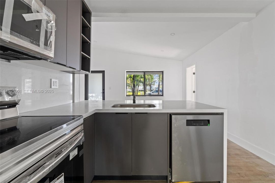 На продажу: $539,000 (4 спален, 3 ванн, 1021 Квадратных фут)