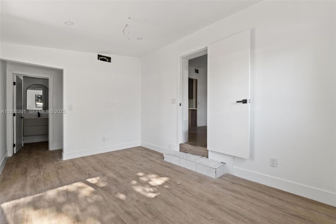 На продажу: $539,000 (4 спален, 3 ванн, 1021 Квадратных фут)