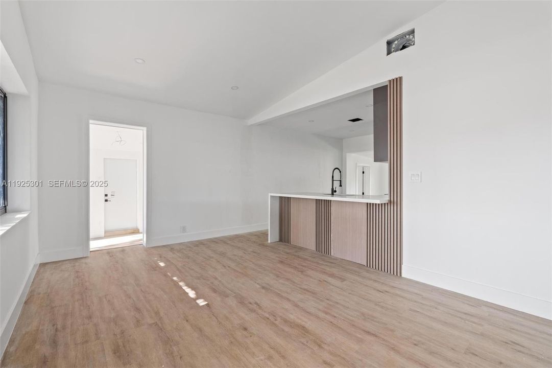 На продажу: $539,000 (4 спален, 3 ванн, 1021 Квадратных фут)