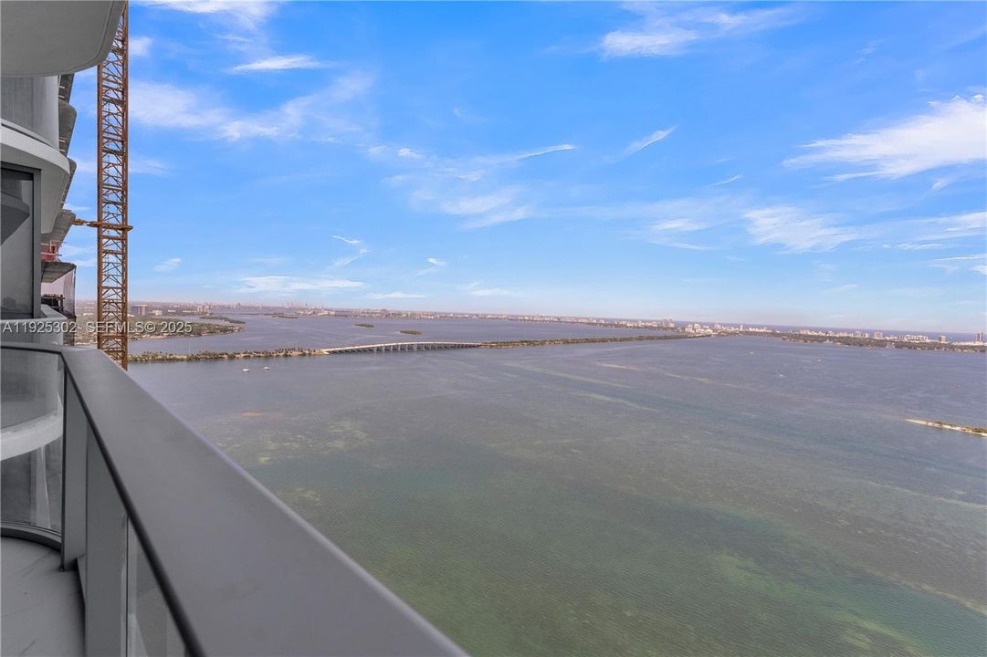 For Sale: $1,599,000 (2 beds, 3 baths, 1542 Square Feet)