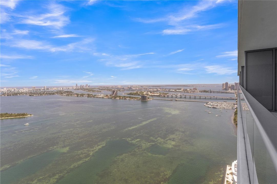 For Sale: $1,599,000 (2 beds, 3 baths, 1542 Square Feet)