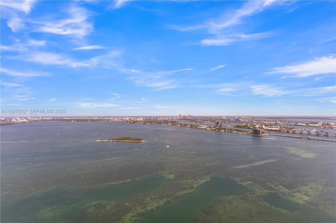 For Sale: $1,599,000 (2 beds, 3 baths, 1542 Square Feet)