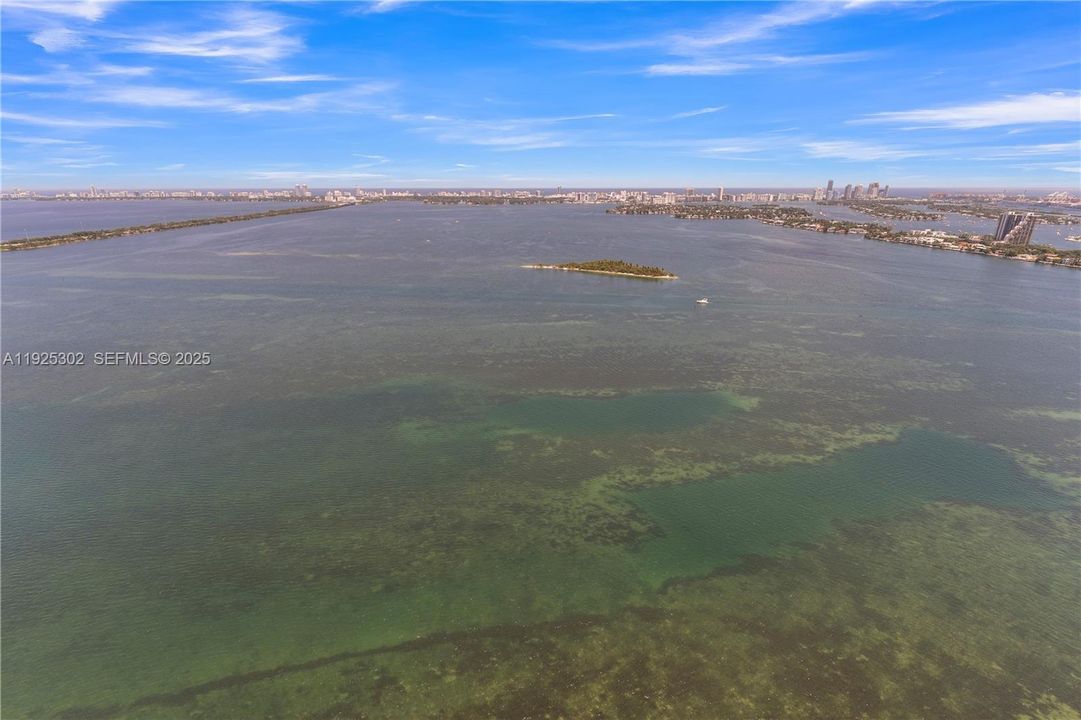 For Sale: $1,599,000 (2 beds, 3 baths, 1542 Square Feet)