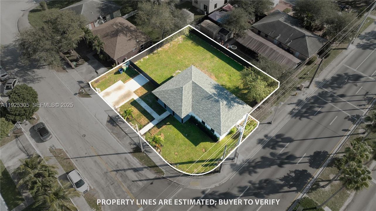 Под контрактом: $599,000 (4 спален, 2 ванн, 1377 Квадратных фут)