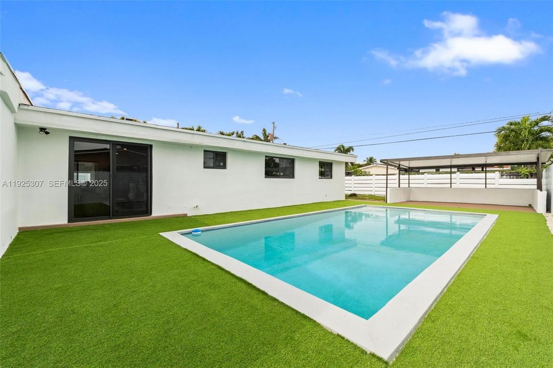 待售: $709,000 (4 贝兹, 3 浴室, 0 平方英尺)