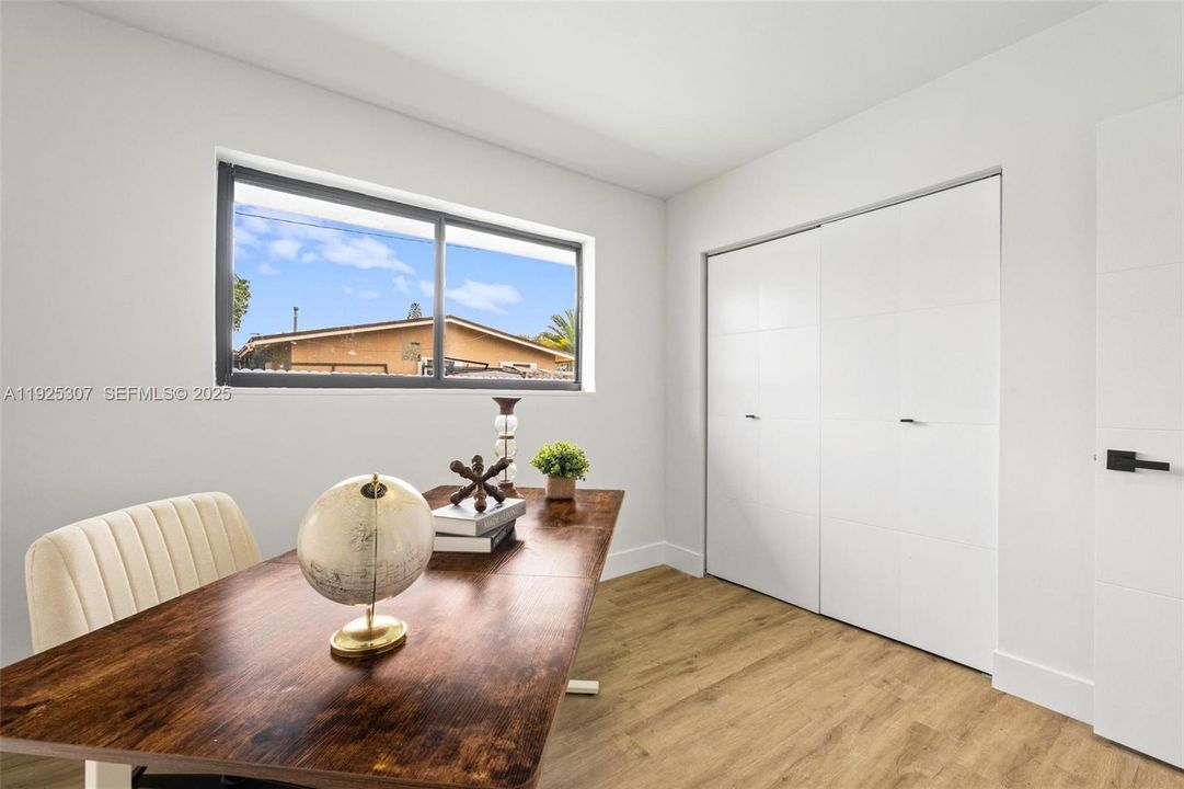 待售: $709,000 (4 贝兹, 3 浴室, 0 平方英尺)