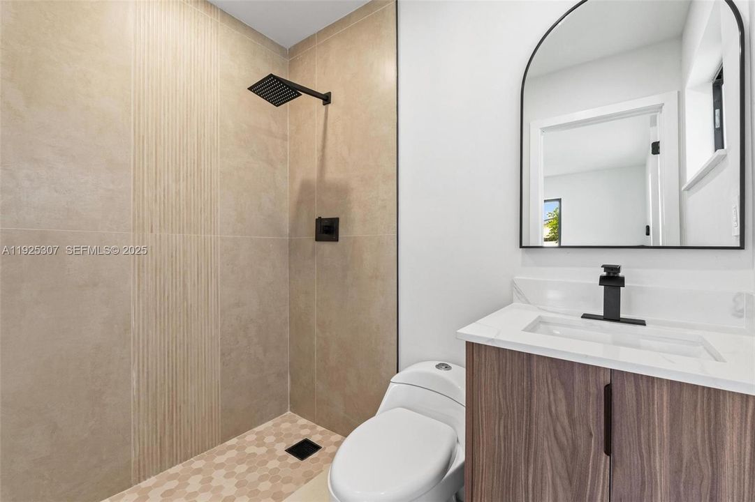 待售: $709,000 (4 贝兹, 3 浴室, 0 平方英尺)