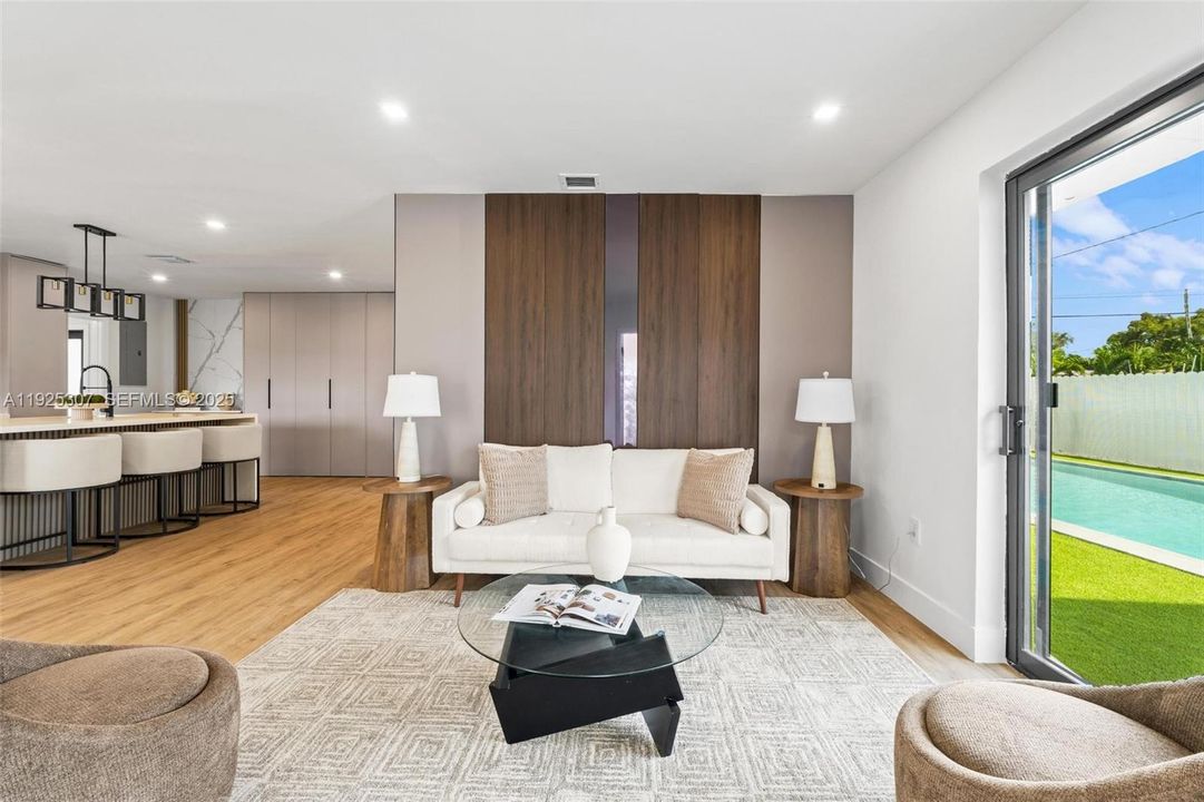 待售: $709,000 (4 贝兹, 3 浴室, 0 平方英尺)