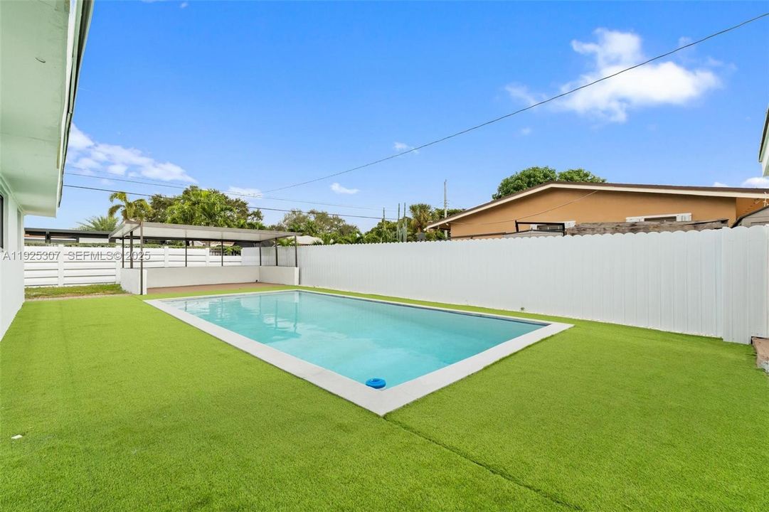 待售: $709,000 (4 贝兹, 3 浴室, 0 平方英尺)