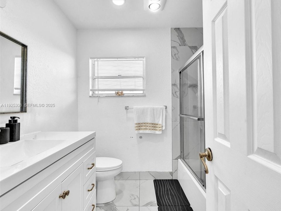 В аренду: $1,950 (1 спален, 1 ванн, 860 Квадратных фут)