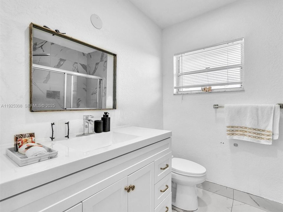 В аренду: $1,950 (1 спален, 1 ванн, 860 Квадратных фут)