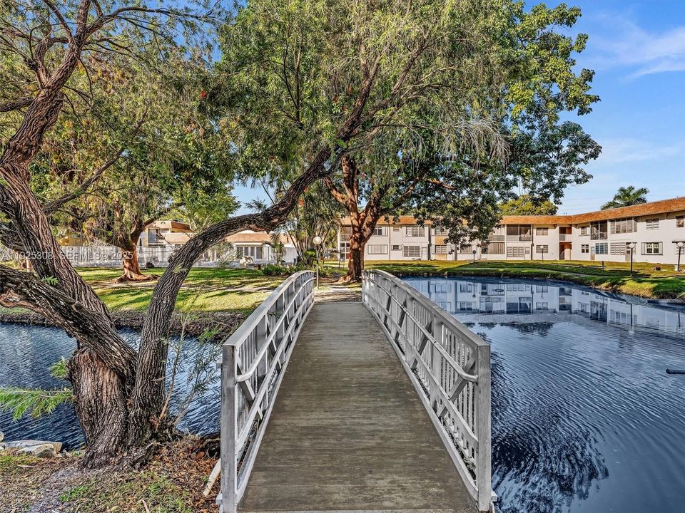 В аренду: $1,950 (1 спален, 1 ванн, 860 Квадратных фут)