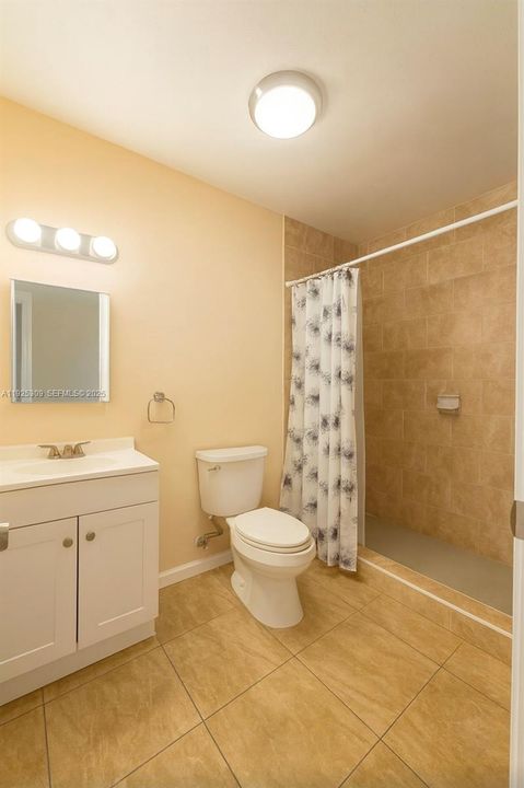 For Sale: $830,000 (2 beds, 2 baths, 1299 Square Feet)