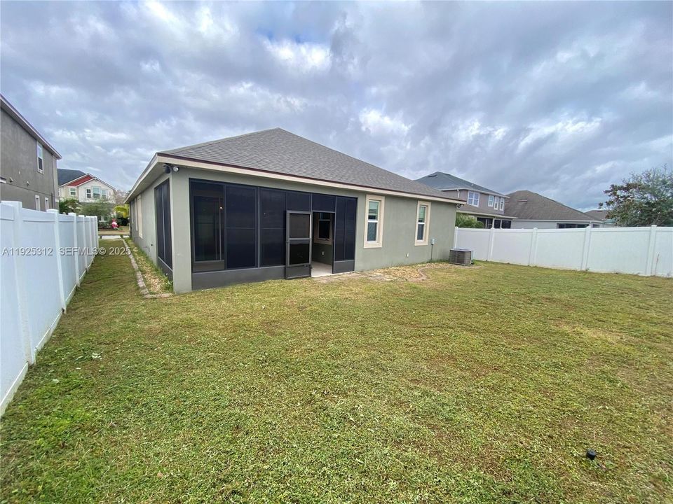 For Rent: $3,000 (4 beds, 2 baths, 2170 Square Feet)