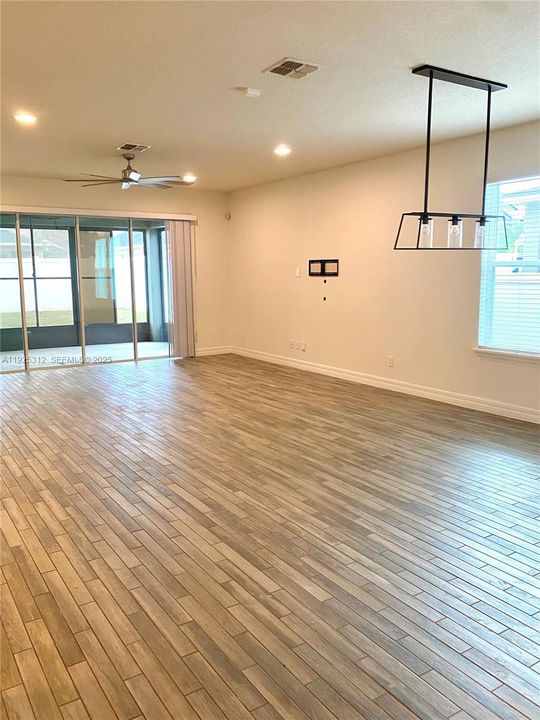 For Rent: $3,000 (4 beds, 2 baths, 2170 Square Feet)